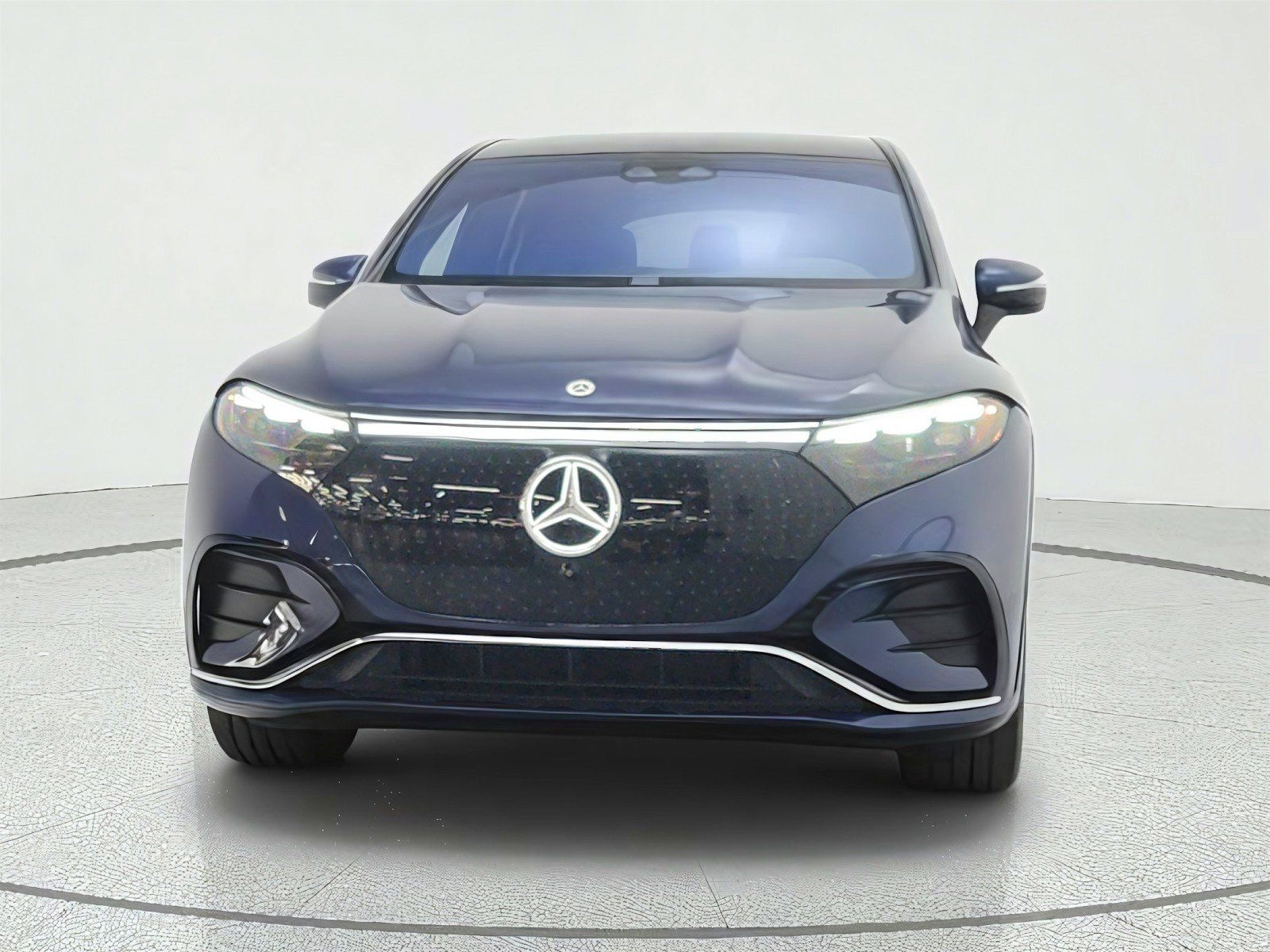 Used 2023 Mercedes-Benz EQS 580 4MATIC SUV image 2