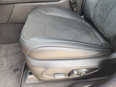 New 2025 Jeep Grand Cherokee L Altitude image 16