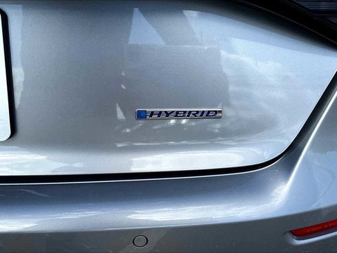 Used 2025 Honda Accord EX-L image 9