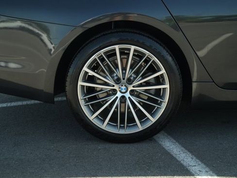 Used 2020 BMW 530i w/ Convenience Package RWD image 44