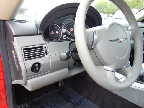 Used 2005 Chrysler Crossfire Limited RWD image 13