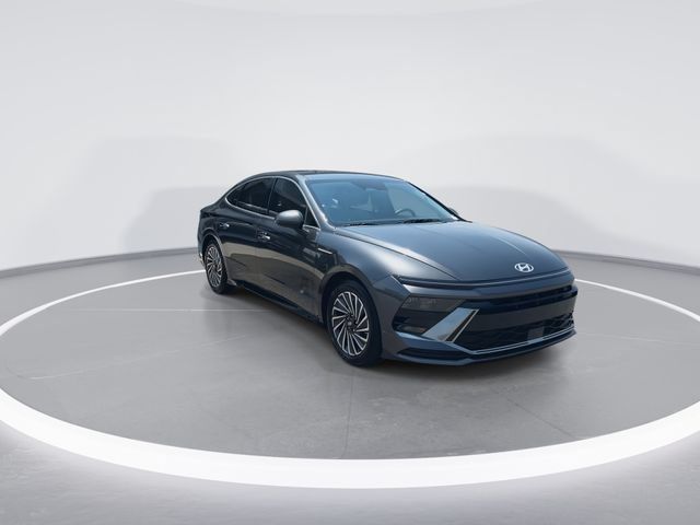 Certified 2025 Hyundai Sonata SEL FWD image 2