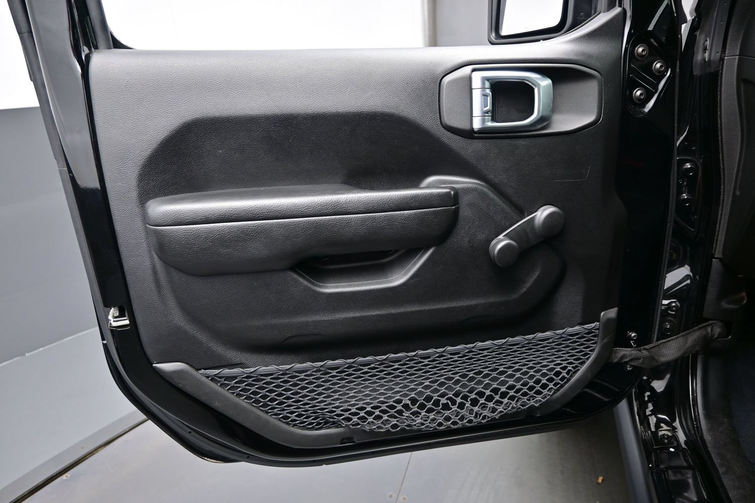 Used 2022 Jeep Wrangler Unlimited Sport AWD/4WD image 12