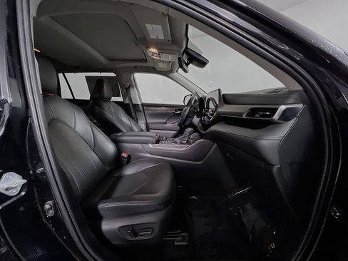 Used 2023 Toyota Highlander Limited image 31