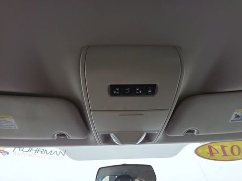 Used 2014 Dodge Grand Caravan SXT image 24