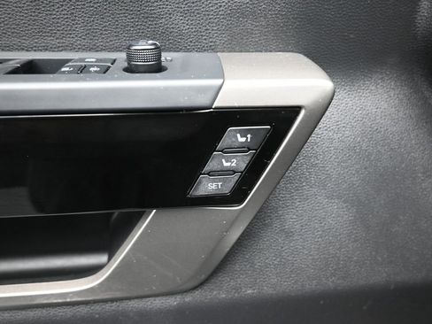 Used 2022 Toyota Tundra Limited image 18