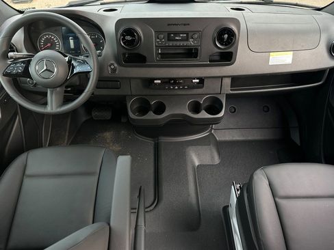 New 2025 Mercedes-Benz Sprinter 2500 image 2
