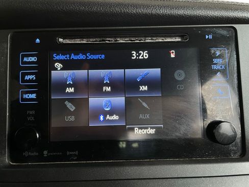 Used 2017 Toyota Sienna SE w/ Cargo Management Package image 44