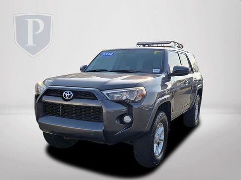 Used 2014 Toyota 4Runner SR5 image 11