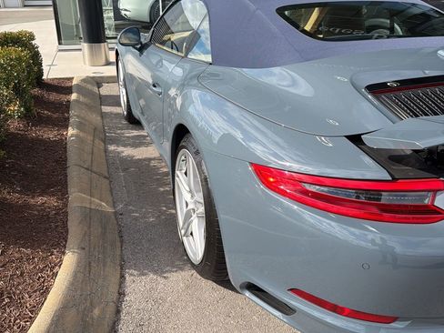 Used 2017 Porsche 911 Carrera image 5