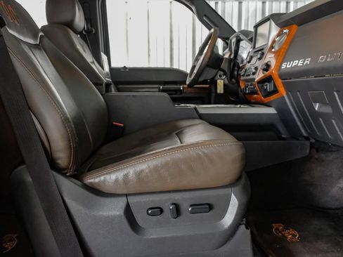 Used 2016 Ford F250 King Ranch w/ FX4 Off-Road Package AWD/4WD image 31