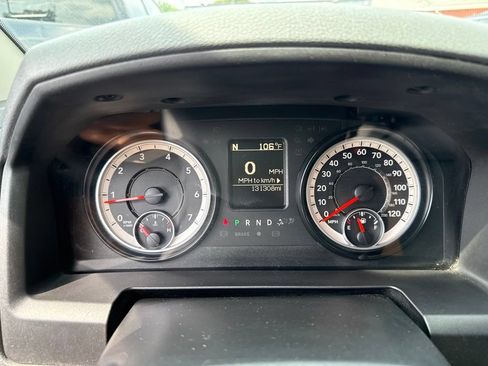 Used 2017 RAM 1500 Classic SLT AWD/4WD image 30