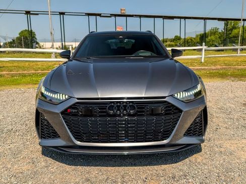 Used 2021 Audi RS 6 w/ Executive Package AWD/4WD image 2