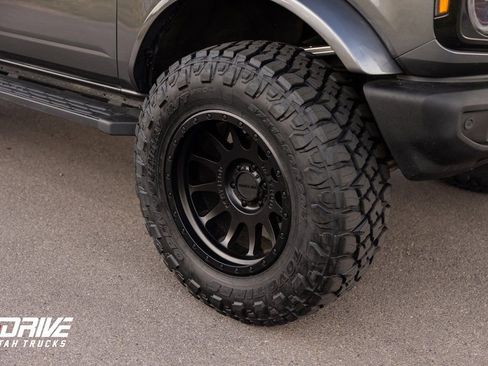 Used 2022 Ford Bronco Wildtrak image 8