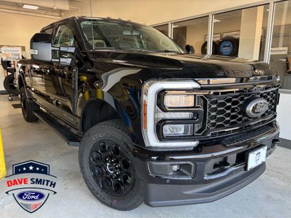 New 2026 Ford F350 Lariat w/ Black Appearance Package
