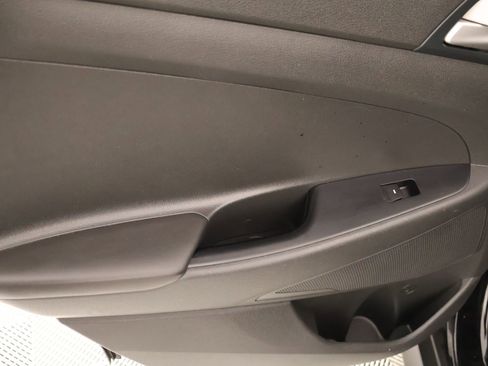 Used 2021 Hyundai Tucson Value FWD image 16