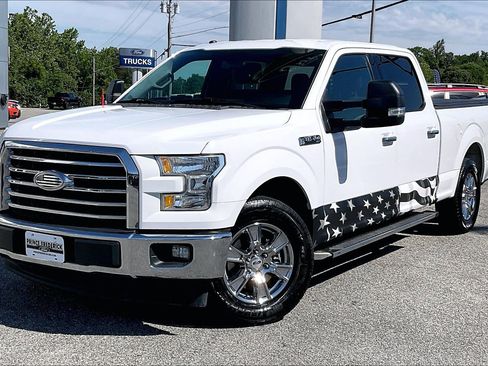 Used 2017 Ford F150 XLT w/ Equipment Group 302A Luxury RWD image 3