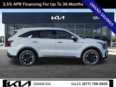 New 2025 Kia Sorento S