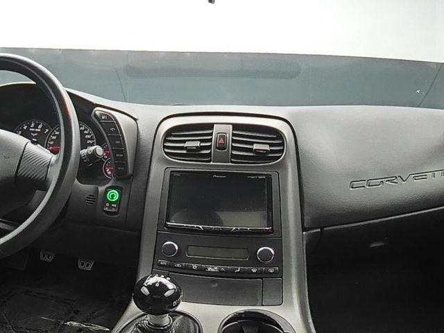Used 2006 Chevrolet Corvette Coupe RWD image 19