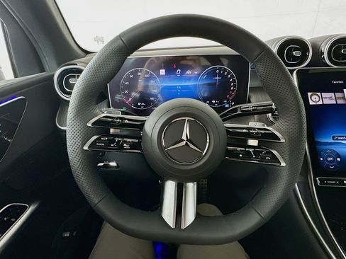 New 2025 Mercedes-Benz GLC 350e 4MATIC image 11