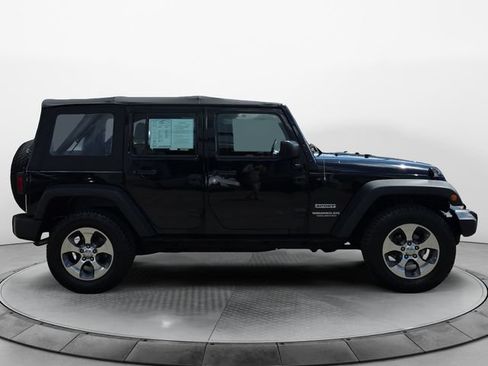 Used 2017 Jeep Wrangler Unlimited Sport AWD/4WD image 6