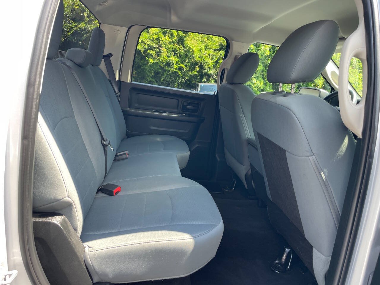 Used 2017 RAM 1500 Express w/ Express Value Package RWD image 16