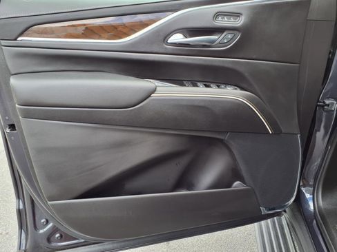 Used 2024 Cadillac Escalade Sport Platinum w/ Heavy-Duty Trailer Package image 13