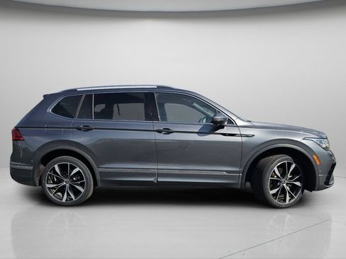 Used 2022 Volkswagen Tiguan SEL R-Line AWD/4WD image 26