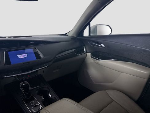 Used 2020 Cadillac XT4 Premium Luxury image 16