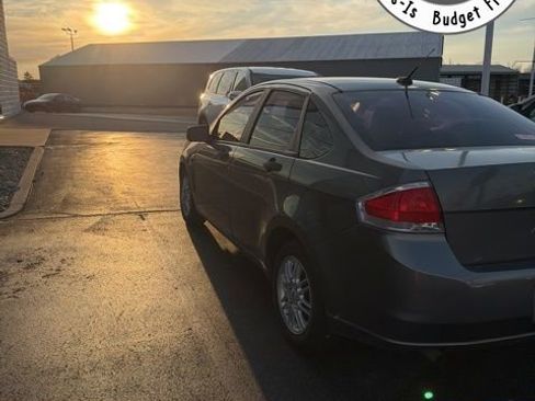 Used 2009 Ford Focus SE image 4