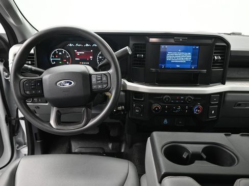 Used 2025 Ford F350 XL AWD/4WD image 11