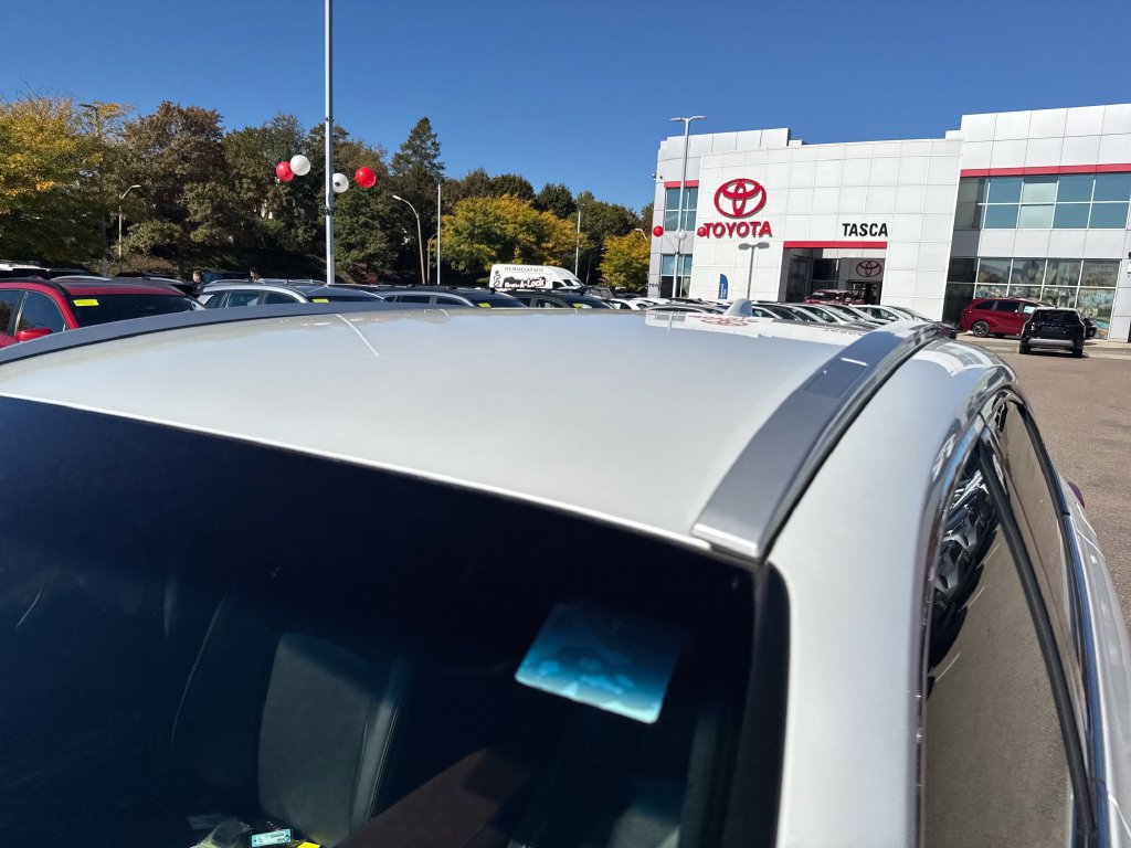 Used 2023 Toyota Venza XLE AWD/4WD image 46