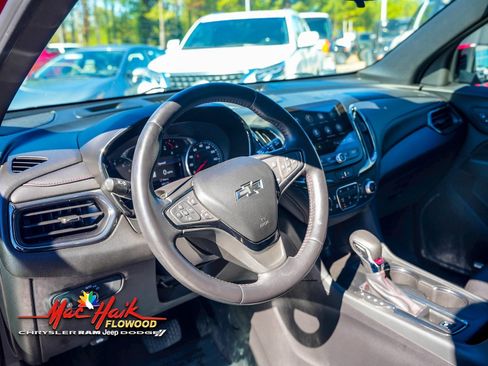 Used 2022 Chevrolet Equinox RS w/ RS Leather Package image 14