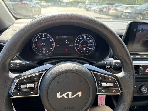 Used 2023 Kia Forte LXS FWD image 25