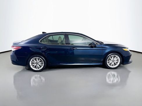 Certified 2020 Toyota Camry XLE image 4