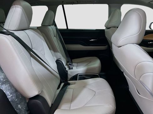 New 2026 Toyota Grand Highlander AWD image 28