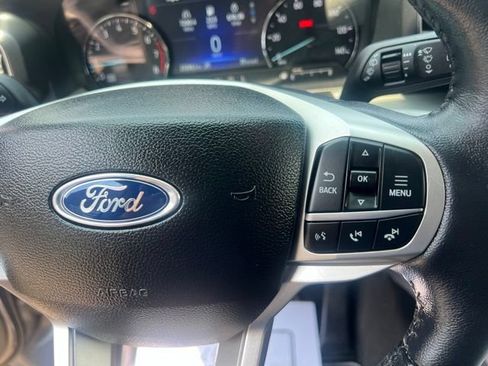 Used 2024 Ford Explorer XLT w/ Equipment Group 202A AWD/4WD image 28