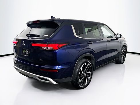 Used 2024 Mitsubishi Outlander SE image 9