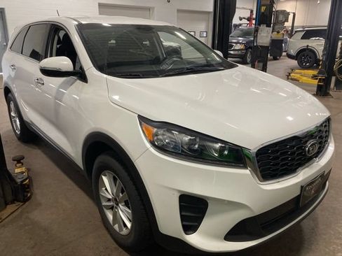 Used 2019 Kia Sorento L FWD image 1