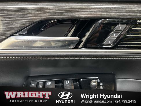 Used 2022 Jeep Wagoneer Series III w/ Premium Group I image 13