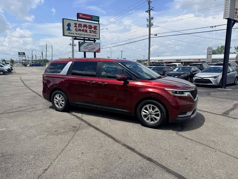 Used 2022 Kia Carnival LX FWD image 5