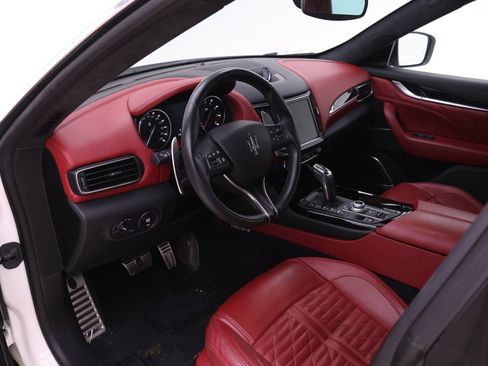 Used 2021 Maserati Levante GTS AWD/4WD image 6