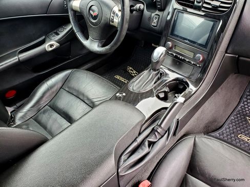 Used 2011 Chevrolet Corvette Coupe w/ 1LT image 30