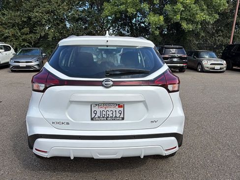 Used 2023 Nissan Kicks SV FWD image 6