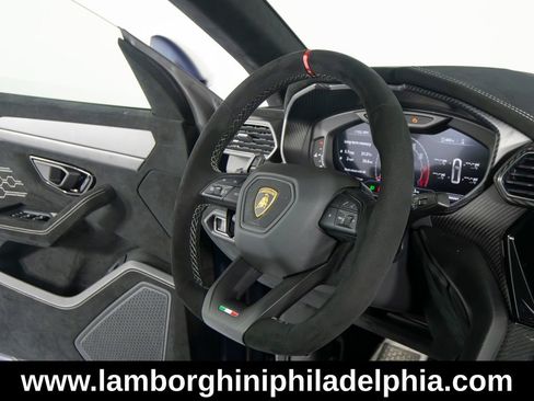 Used 2023 Lamborghini Urus Performante AWD/4WD image 37