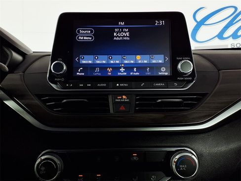 Used 2024 Nissan Altima 2.5 SV image 22