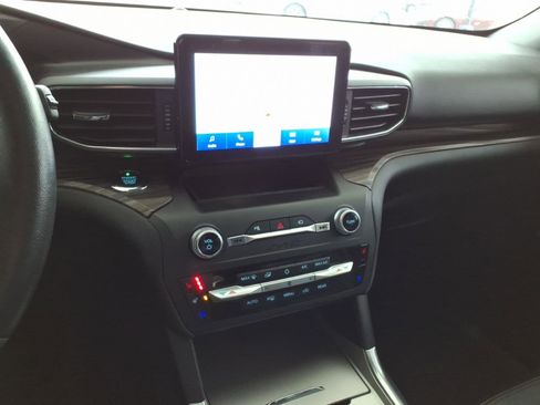 Used 2020 Ford Explorer Limited image 10