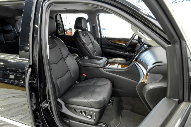 Used 2020 Cadillac Escalade 2WD image 38