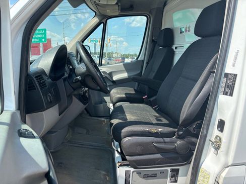 Used 2016 Mercedes-Benz Sprinter 3500 image 10