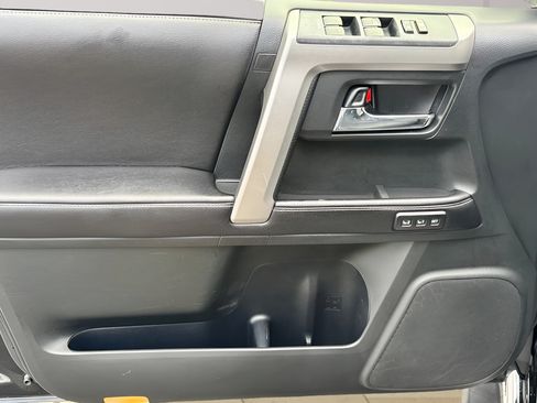 Used 2016 Toyota 4Runner Limited AWD/4WD image 12